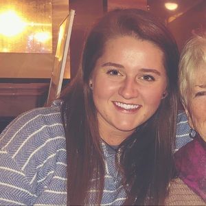 Meet your Posher, Julia